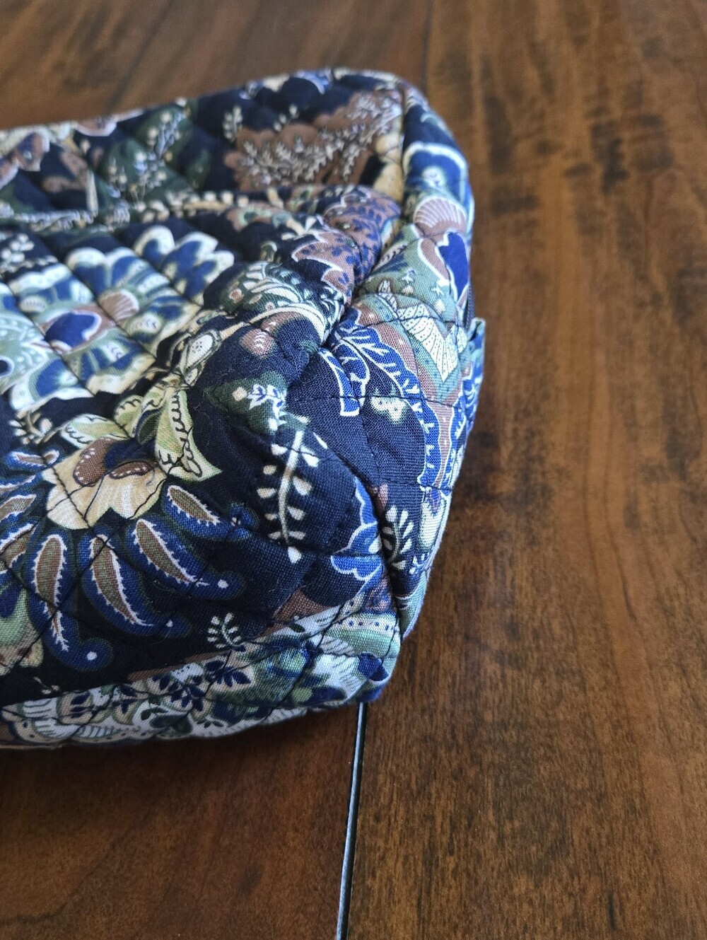 Vera Bradley Quilted Large Cosmetic Bag Java Navy Camo Floral Cotton Reimagined - Picture 5 of 12